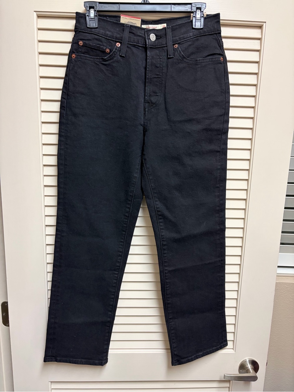 Levi's Wedgie Straight Jeans Womens 28x28 Black High Rise Snug Hip and Thigh NWT